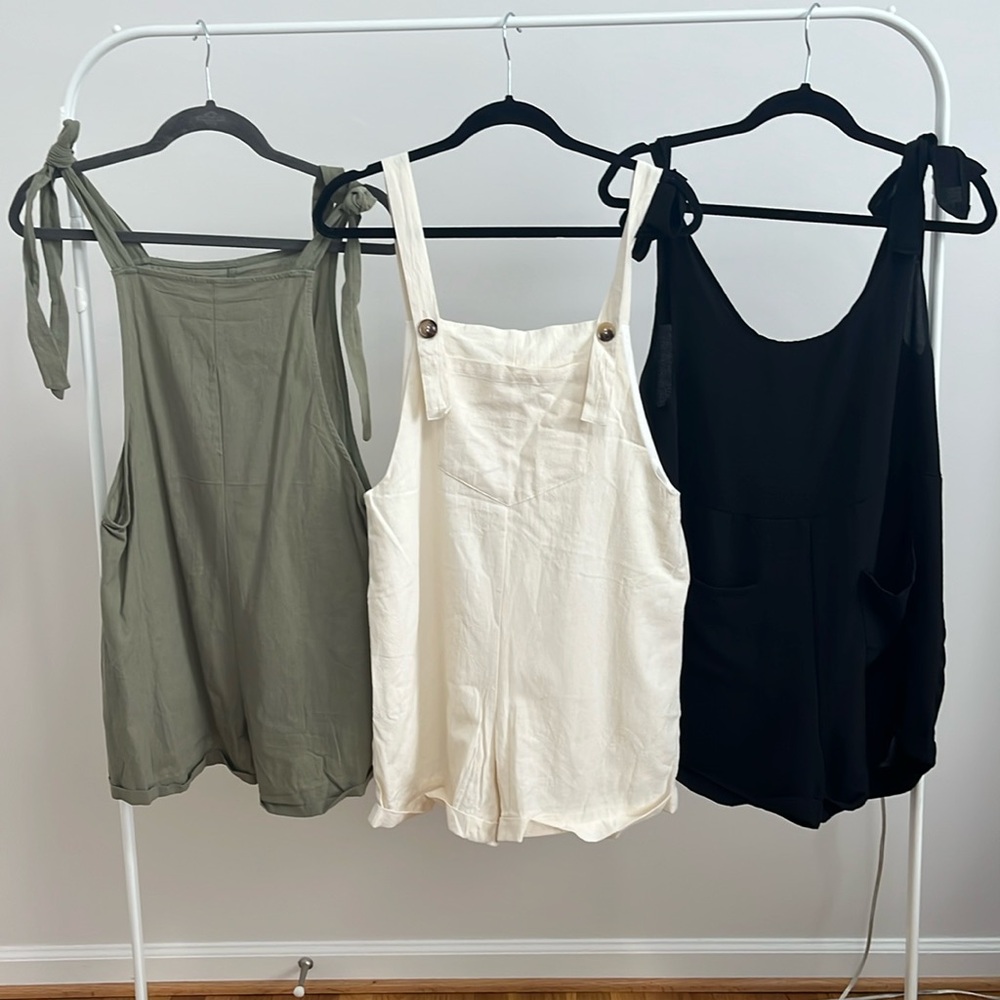 Casual Romper Set with adjustable ties. Three total. Size Small